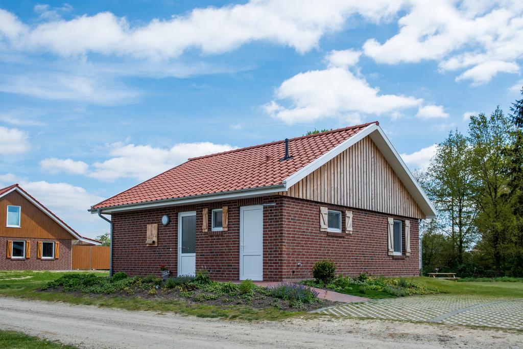 Ferienhaus Eichhoernchen Oberlangen エクステリア 写真